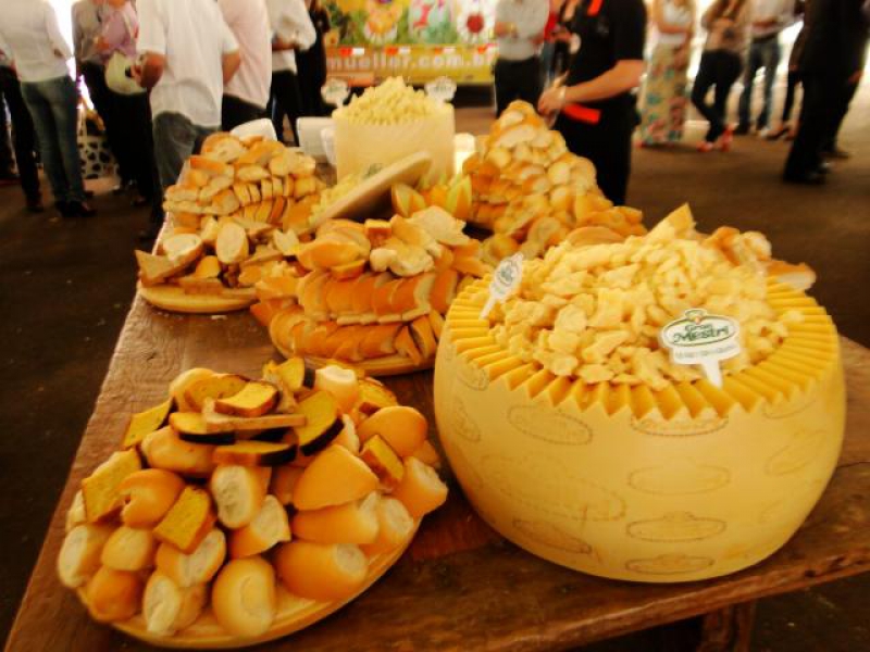 Indústria de queijos Gran Mestri inaugura novo parque de produção em Guaraciaba