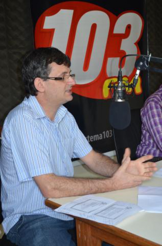 Presidente da ACISMO participa de entrevista