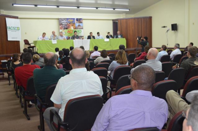 Projeto Voz Única reúne candidatos a prefeito do município