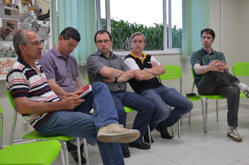 Conselho Diretor da ACISMO discute ações da entidade