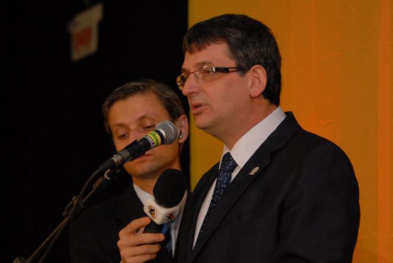 Destaque Empresarial supera expectativas e homenageia nove empresários