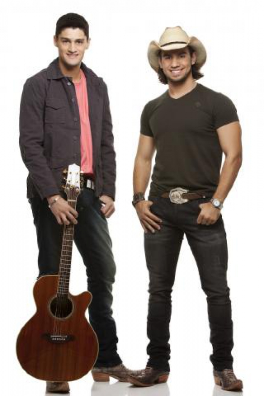 SHOWS NA FAISMO:  Munhoz e Mariano tem a preferência do público
