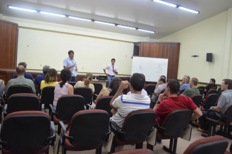 Empresários se reúnem para tratar sobre a mão de obra haitiana