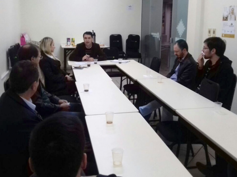 Profissionais discutem programação para comemoração do Dia do Corretor
