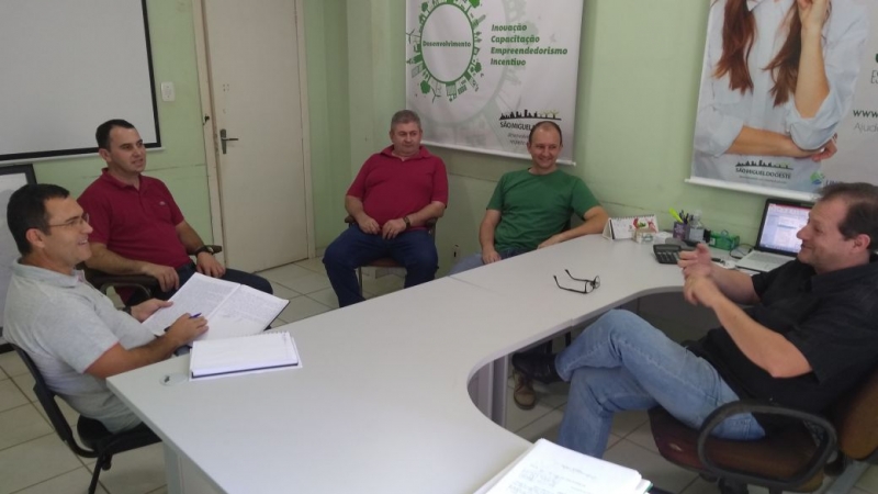 ?Acismo cobra relatório de áreas industriais do município