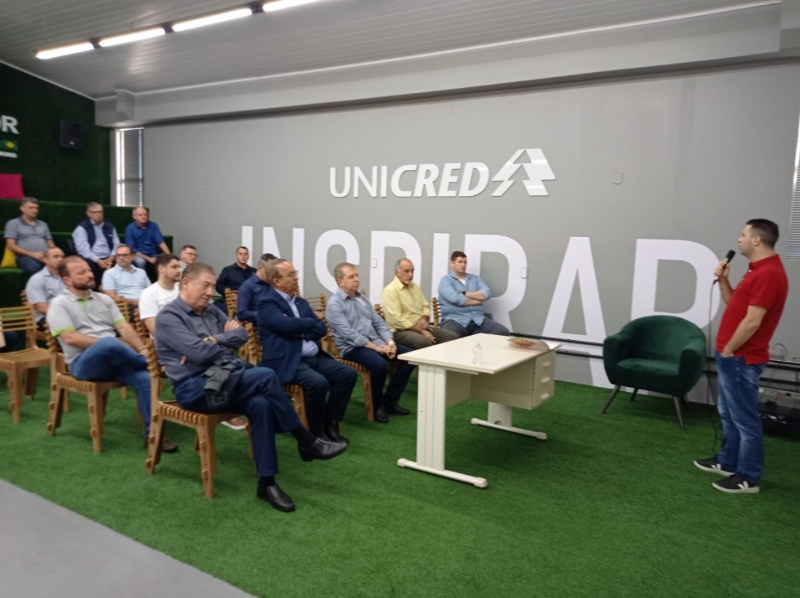 Empresários participam de café da manhã com Senador Jorginho Mello