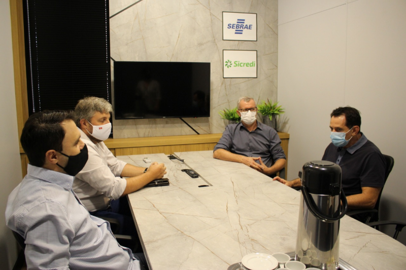 Observatório Econômico, Faismo e rodovias da região são pautas de encontro com deputado Mocellin