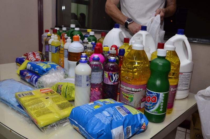 ?Palestra arrecada mais de 80 itens para doação